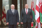Церемония официальной встречи Президента Беларуси Александра Лукашенко Президентом Грузии Георгием Маргвелашвили