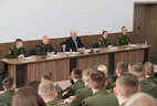 Во время встречи с курсантами, слушателями и профессорско-преподавательским составом Военной академии