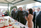 Аляксандр Лукашэнка наведаў фестываль народных промыслаў "Гаспадарчы сыр" у Слаўгарадзе