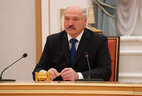 Президент Беларуси Александр Лукашенко во время переговоров в расширенном составе