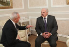 Президент Беларуси Александр Лукашенко и президент Всемирной ассоциации русской прессы Виталий Игнатенко