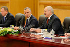 Президент Беларуси Александр Лукашенко во время переговоров