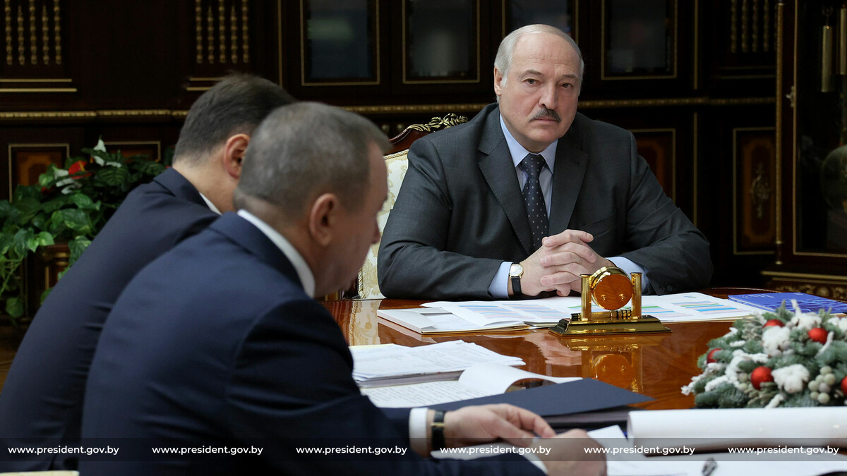 Реферат: Внешняя политика Беларуси на современном этапе