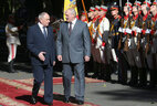 President of Moldova Nicolae Timofti welcomes Belarusian President Alexander Lukashenko in Chisinau