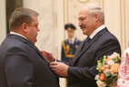 Director of construction department No. 21 of Minskpromstroy Pavel Kirshin receives the Order of Honor