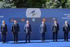 Participants of the session of the Supreme Eurasian Economic Council in the narrow format