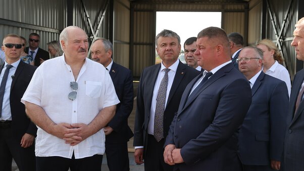 Александр Лукашенко, рабочая поездка, уборочная кампания, Каменецкий район, Брестская область Александр Лукашенко, рабочая поездка, уборочная кампания, Каменецкий район, Брестская область