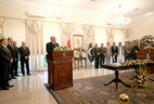 Belarus President Alexander Lukashenko and Pakistan Prime Minister Nawaz Sharif hold a press conference