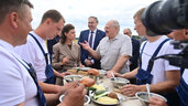 Александр Лукашенко, уборочная кампания, комбайнеры, урочище Подбагоники, Гродненская область