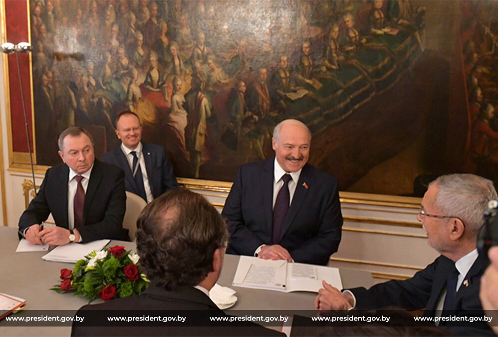 Переговоры с Федеральным президентом Австрии Александром Ван дер Белленом в узком составе Переговоры с Федеральным президентом Австрии Александром Ван дер Белленом в узком составе