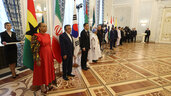 Послы иностранных государств во время церемонии 