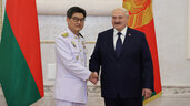 Президент Беларуси Александр Лукашенко и Чрезвычайный и Полномочный Посол Королевства Таиланд в Республике Беларусь (по совместительству) Сасиват Вонгсинсават