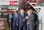 Александр Лукашенко во время посещения Армянской АЭС