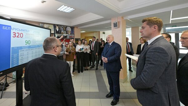 Посещение Национальной киностудии "Беларусьфильм" Национальная киностудия Беларусьфильм, Лукашенко кино