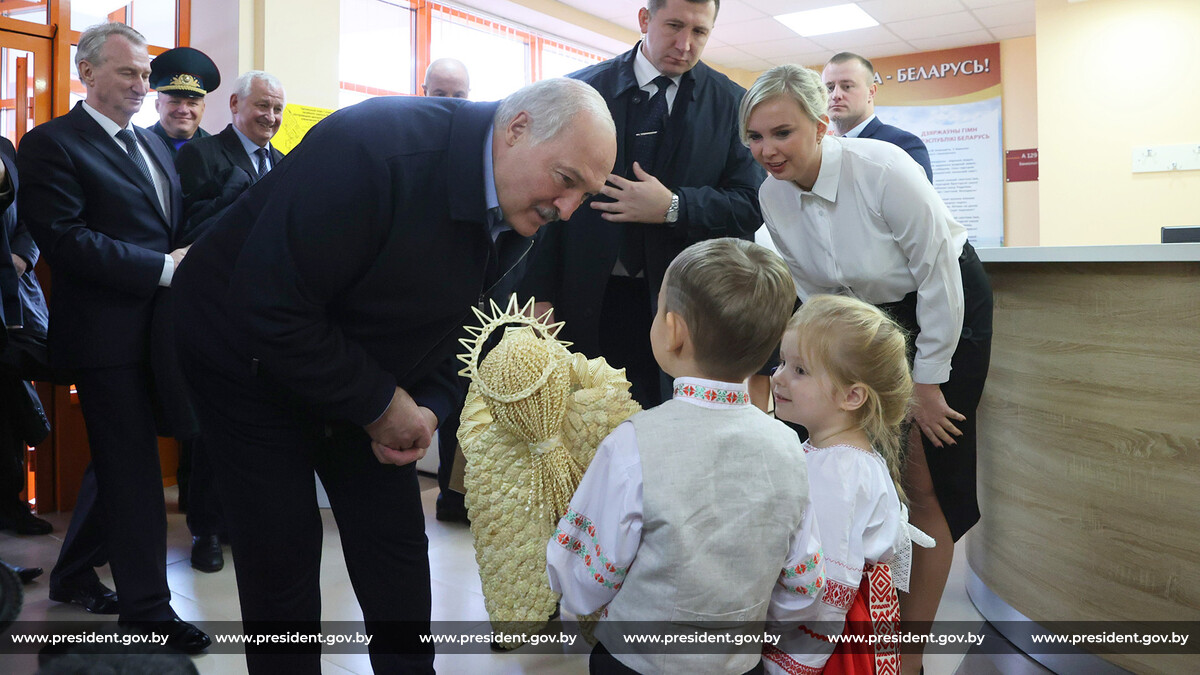 Островец, рабочая поездка, больница Островец, рабочая поездка, больница