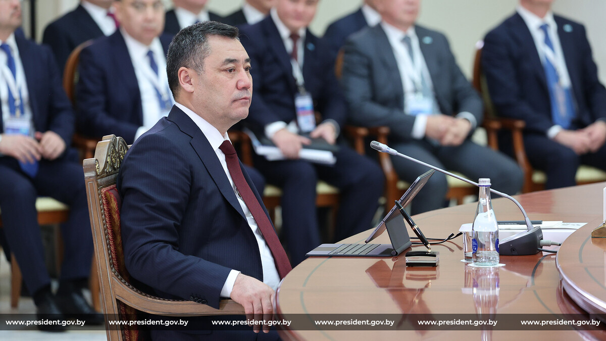 Садыр Жапаров Садыр Жапаров