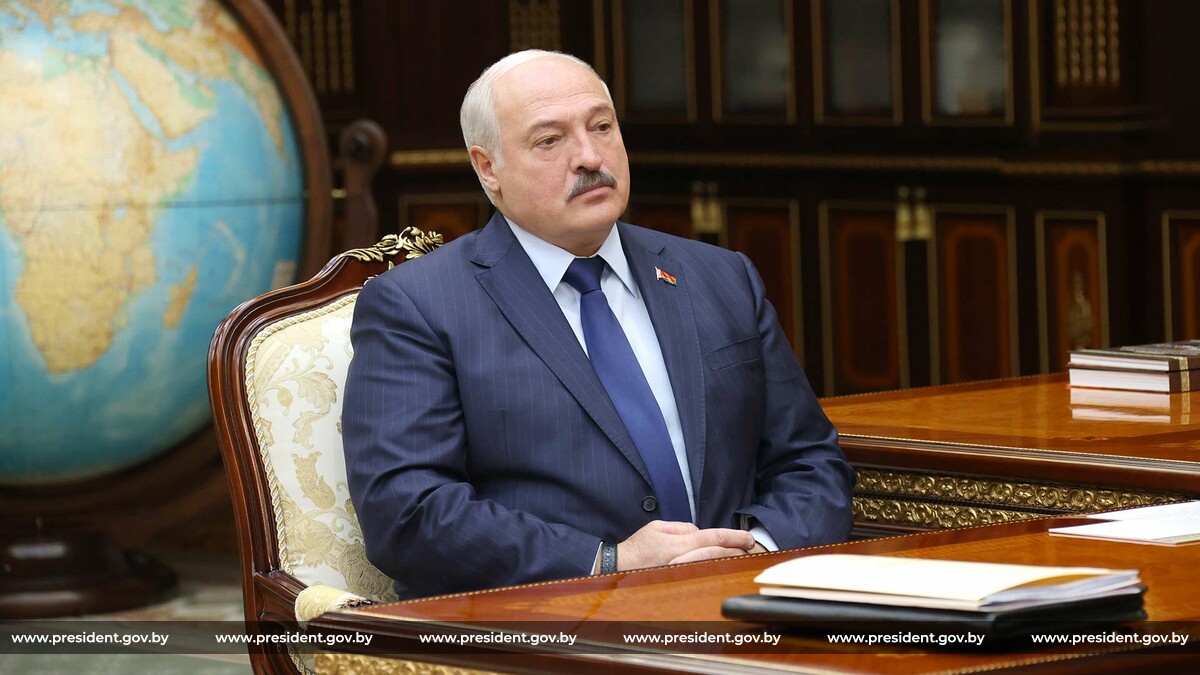 Лукашенко подписал указ о военном времени. Дети Лукашенко фото. Лукашенко посетите Китай.