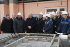Александр Лукашенко во время посещения Светлогорского домостроительного комбината