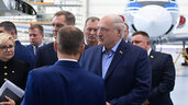 Лукашенко посетил завод гражданской авиации № 407