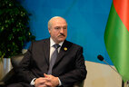 Президент Беларуси Александр Лукашенко на встрече с Президентом Пакистана Мамнуном Хусейном