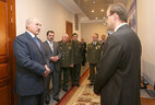 Александр Лукашенко во время посещения ОАЦ