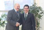 Alexander Lukashenko and Gurbanguly Berdimuhamedov take part in the opening ceremony of the Turkmenistan Embassy in Minsk
