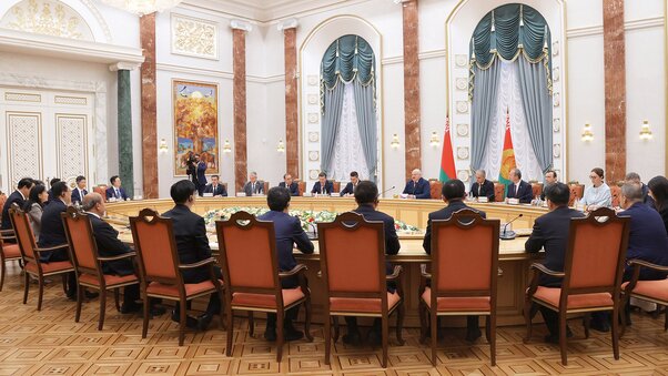 Встреча с секретарем партийного комитета Пекинского университета Хао Пином Лукашенко сегодня