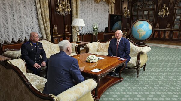 Встреча с Председателем Следственного комитета России Александром Бастрыкиным Лукашенко встретился с председателем СК России, Александр Бастрыкин в Минске