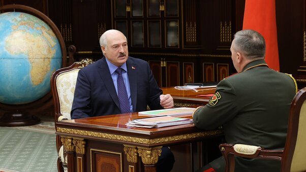 Президент Беларуси Александр Лукашенко, Министр обороны Виктор Хренин, встреча, армия Президент Беларуси Александр Лукашенко, Министр обороны Виктор Хренин, встреча, армия