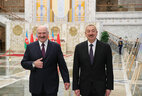 Before the talks Ilham Aliyev and Alexander Lukashenko toured a photo exhibition featuring the most remarkable sightseeing attractions in Belarus at the Palace of Independence