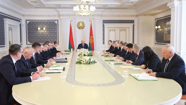 Совещание по вопросу об оказании поддержки организациям физической культуры и спорта совещание у Лукашенко, Лукашенко про Динамо Минск, Лукашенко про спорт, Лукашенко спорт