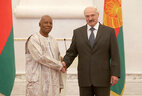 Alexander Lukashenko receives credentials of Guinea Ambassador Mohamed Keita