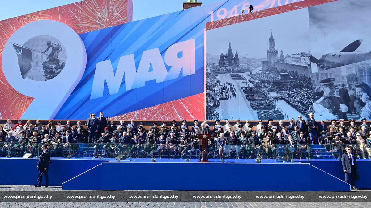 Парад в честь Дня Победы в Москве неожиданно посетили почти все лидеры СНГ - Ведомости