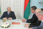 Во время встречи Александра Лукашенко с генеральным директором компании 
"Штадлер Рэйл Групп" Петером Шпулером