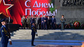 Аляксандр Лукашэнка на святкаванні Дня Перамогі 9 мая
