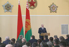 Александр Лукашенко выступает перед командным составом Вооруженных Сил