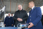 Александр Лукашенко посетил железнодорожную станцию Жлобин, где ему было доложено о завершении электрификации железной дороги на участке Осиповичи-Жлобин и планах по дальнейшей электрификации Белорусской железной дороги