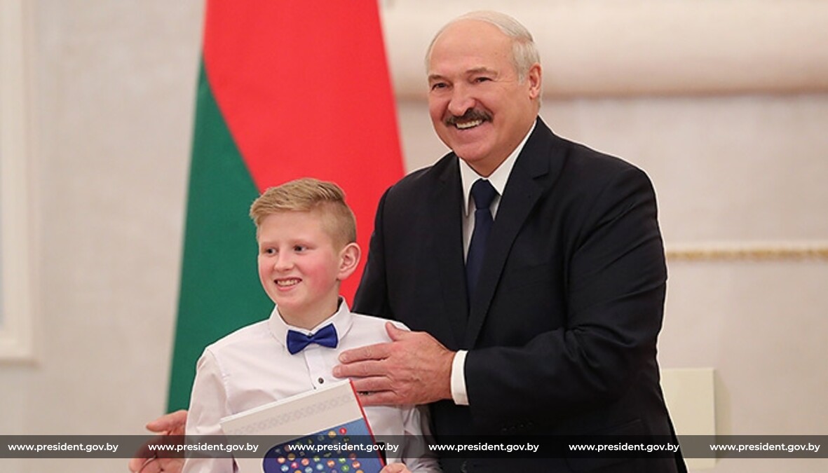 Сколько лукашенко у власти президентом белоруссии. Семья Лукашенко президента Белоруссии.