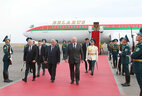 Самолет главы белорусского государства приземлился в международном аэропорту Астаны