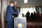 Belarus President Alexander Lukashenko casts his vote at polling station No. 1