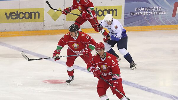 У гульні Аляксандр Лукашэнка У гульні Аляксандр Лукашэнка