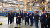Александр Лукашенко во время посещения ОАО "Могилевский завод лифтового машиностроения" 