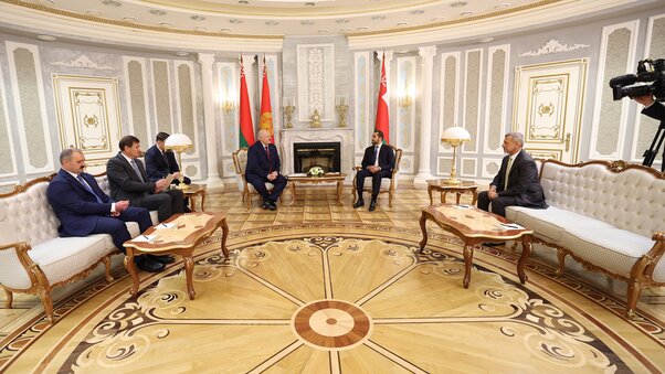 Встреча с Наследным принцем - Министром культуры, молодежи и спорта Султаната Оман Зеязином бен Хайтамом Аль Саидом Встреча с Наследным принцем - Министром культуры, молодежи и спорта Султаната Оман Зеязином бен Хайтамом Аль Саидом