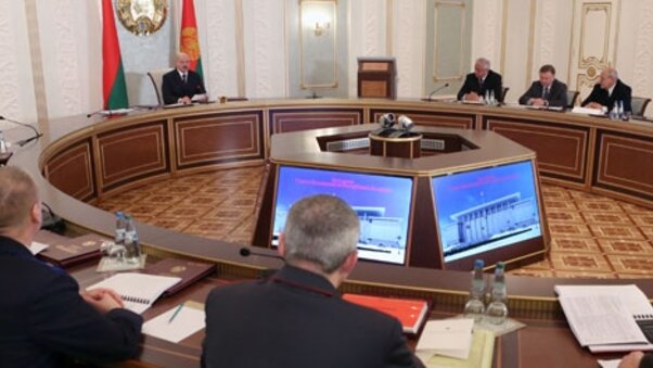 У час пасяджэння Савета Бяспекі Беларусі У час пасяджэння Савета Бяспекі Беларусі