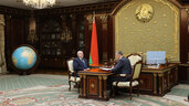 Президент Беларуси Александр Лукашенко и посол Беларуси в Российской Федерации Дмитрий Крутой 