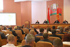 Alexander Lukashenko holds a session to discuss the social and economic development of Brest Oblast