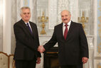 Александр Лукашенко и Томислав Николич перед началом переговоров в узком составе