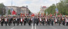 Президент Беларуси Александр Лукашенко возглавил праздничное шествие, которое прошло по проспекту Независимости к площади Победы, 9 мая 2014 г.