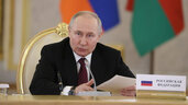 Президент России Владимир Путин во время заседания Высшего Евразийского экономического совета в расширенном составе