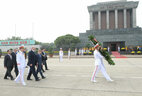 Alexander Lukashenko lays a wreath at the Ho Chi Minh Mausoleum